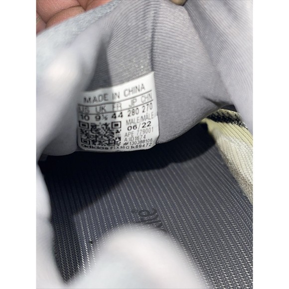 Yeezy Boost 700 v3 Fade Salt Men Size 10 Non Original Box - Picture 8 of 12